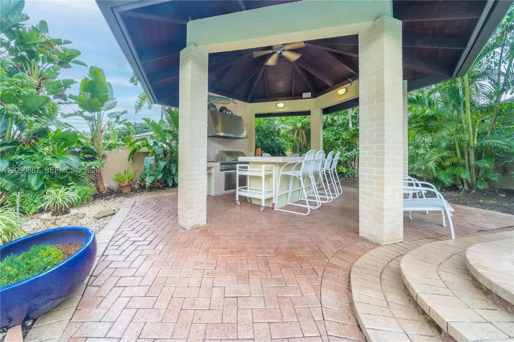 15935 NW 82nd Ct Miami Lakes, FL 33016