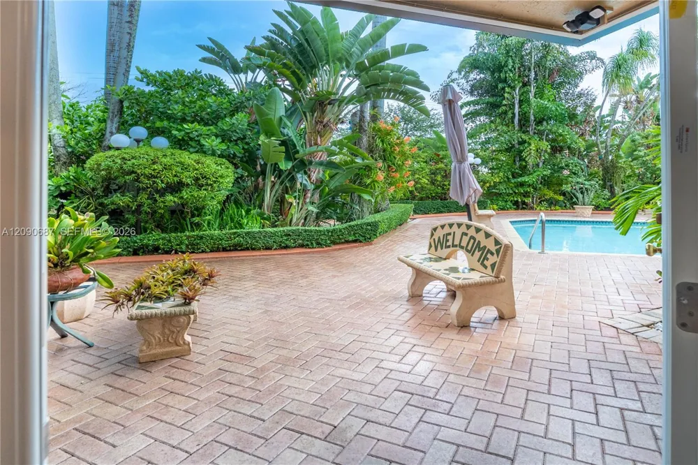 15935 NW 82nd Ct Miami Lakes, FL 33016