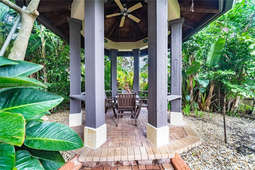 15935 NW 82nd Ct Miami Lakes, FL 33016