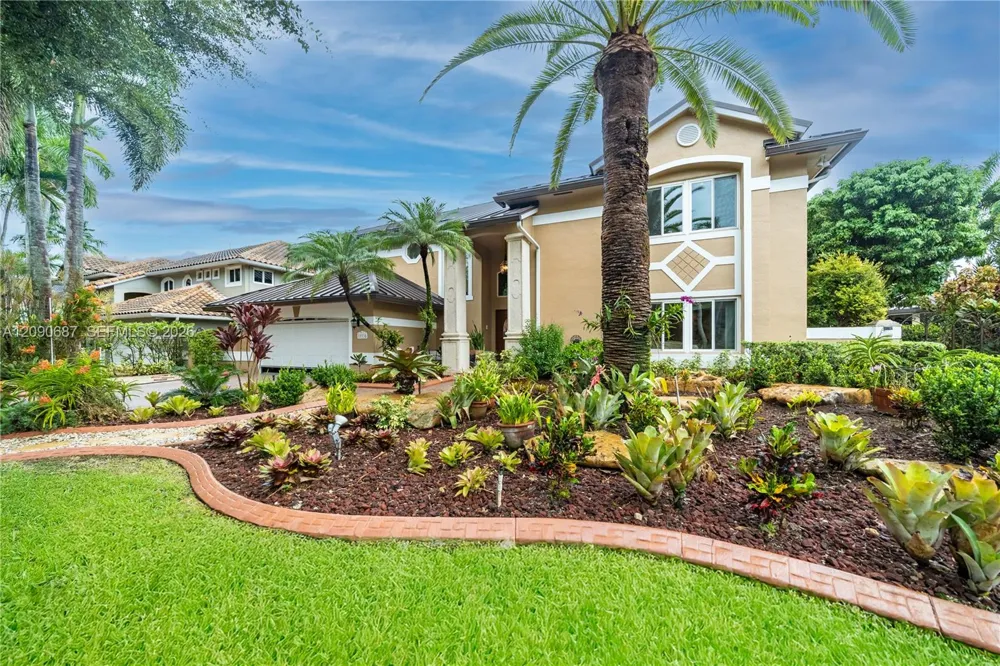 15935 NW 82nd Ct Miami Lakes, FL 33016