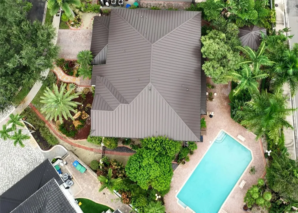 15935 NW 82nd Ct Miami Lakes, FL 33016