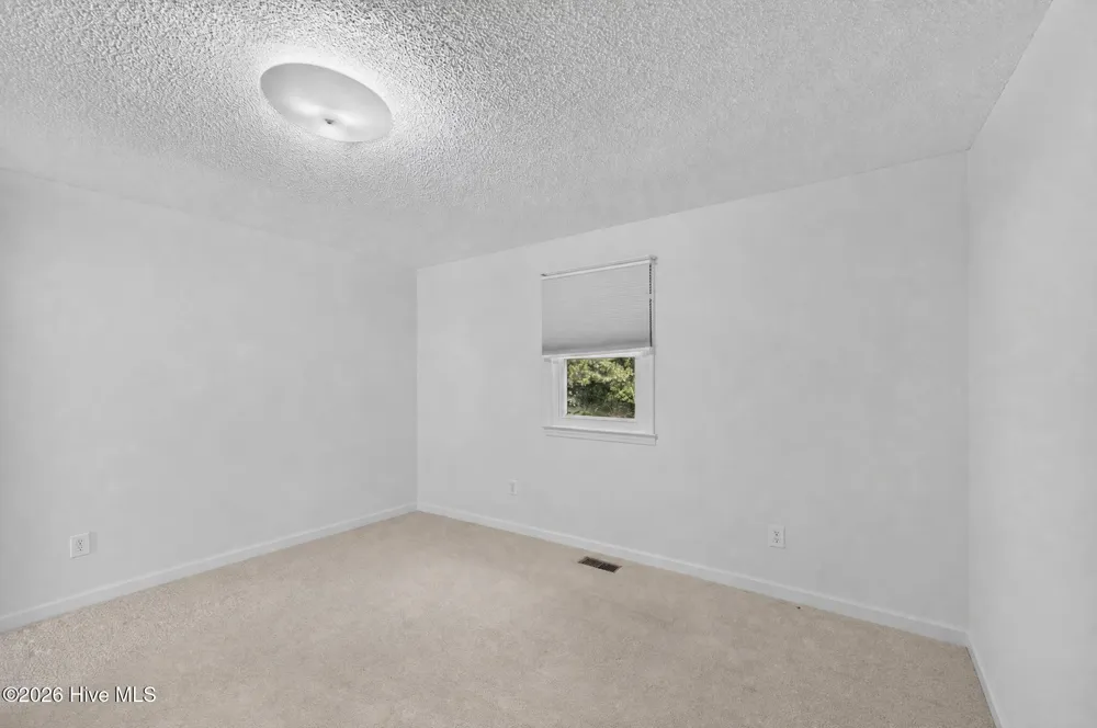 1600 Darian Drive Elizabeth City, NC 27909