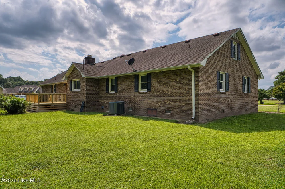 1600 Darian Drive Elizabeth City, NC 27909