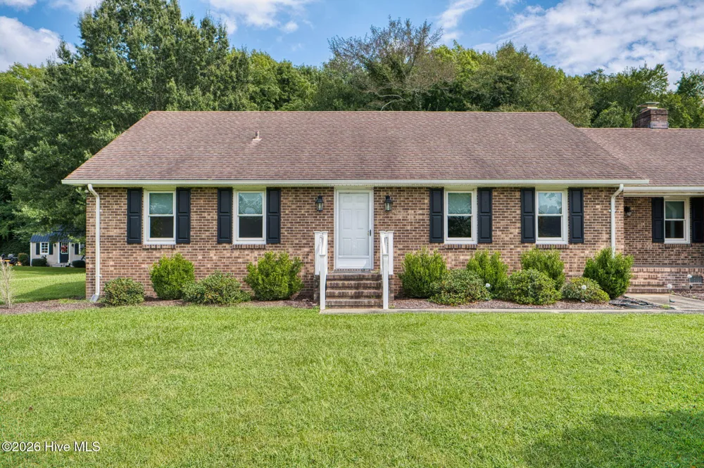 1600 Darian Drive Elizabeth City, NC 27909
