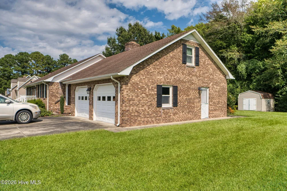 1600 Darian Drive Elizabeth City, NC 27909