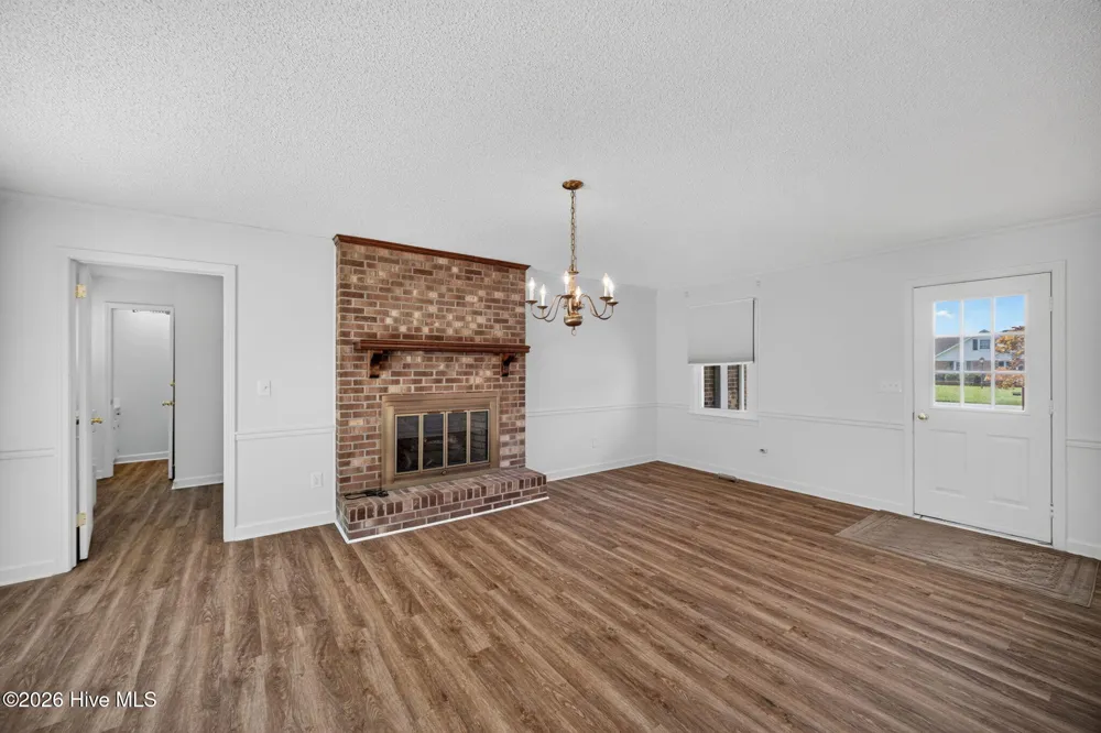 1600 Darian Drive Elizabeth City, NC 27909