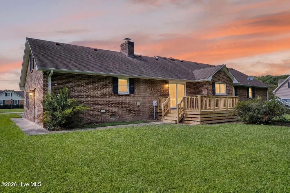 1600 Darian Drive Elizabeth City, NC 27909
