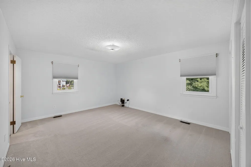 1600 Darian Drive Elizabeth City, NC 27909