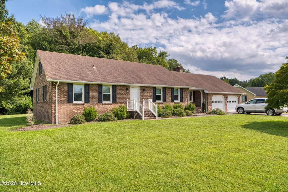 1600 Darian Drive Elizabeth City, NC 27909