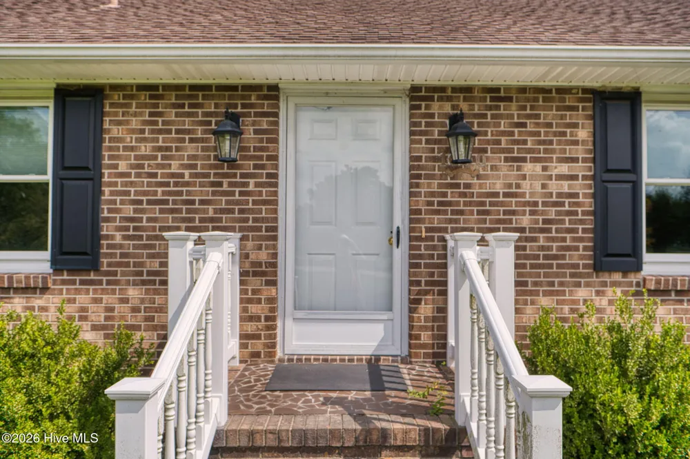 1600 Darian Drive Elizabeth City, NC 27909