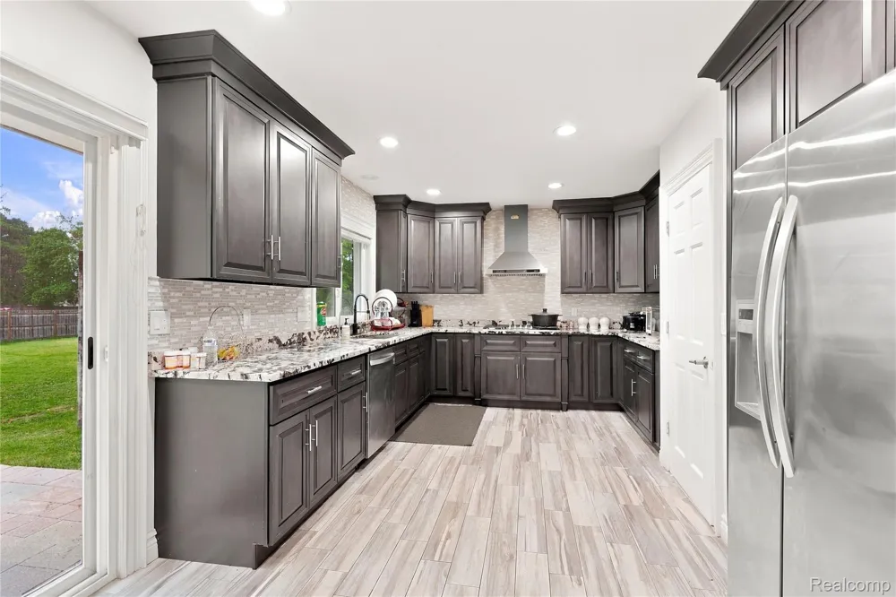 5353 18 Mile Road Sterling Heights City, MI 48314