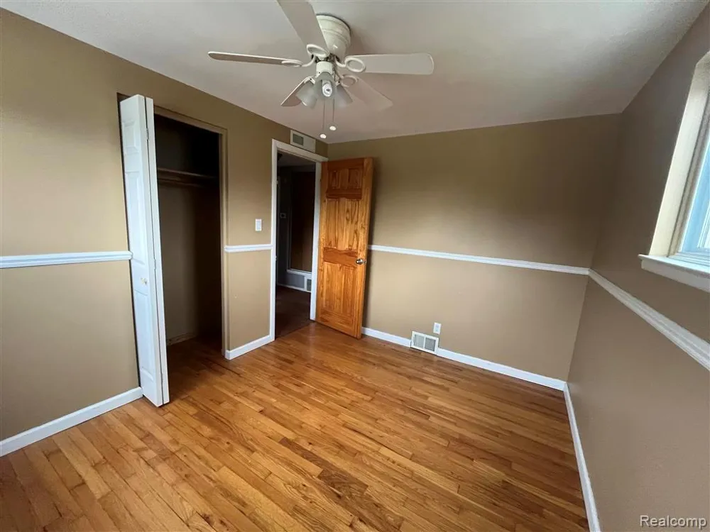 2535 Camel Drive Sterling Heights City, MI 48310