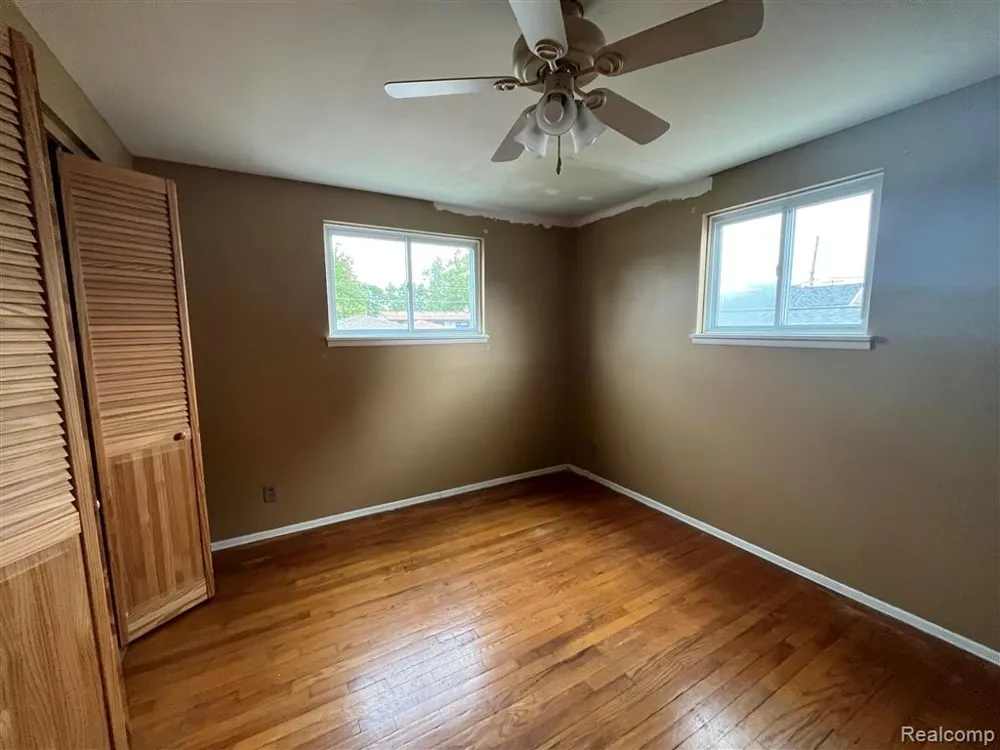 2535 Camel Drive Sterling Heights City, MI 48310