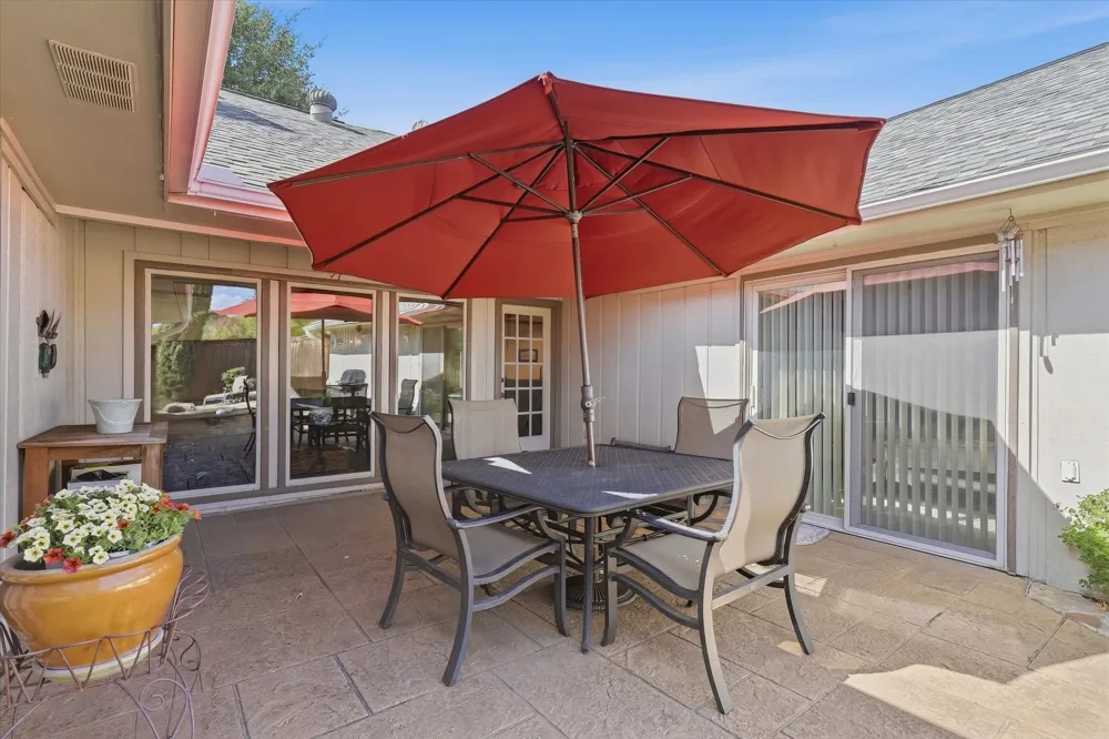 15922 Windy Meadow Drive Dallas, TX 75248
