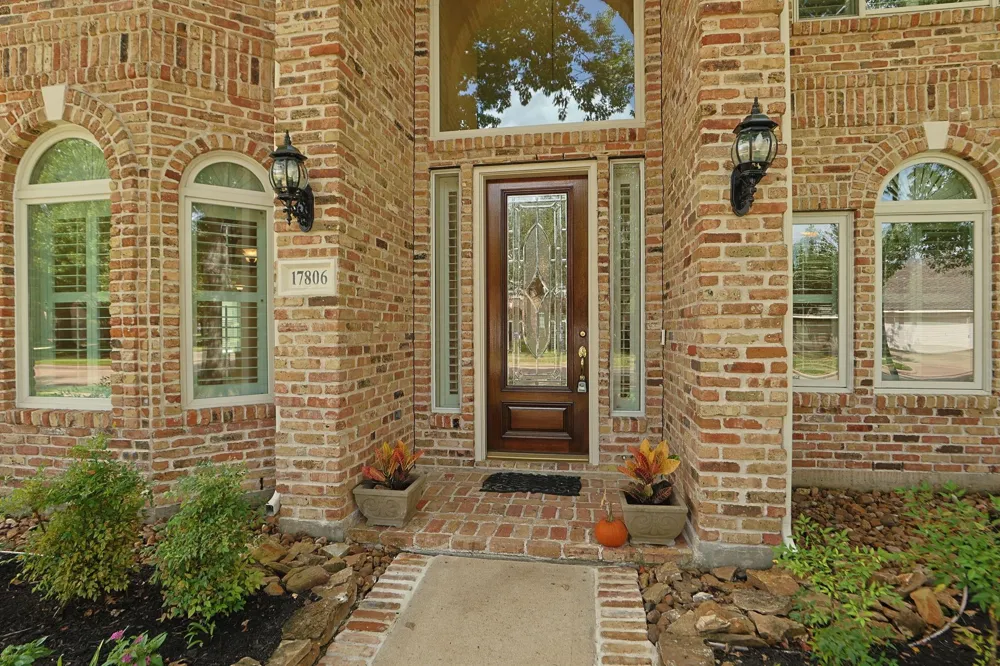17806 W Copper Lakes Drive Houston, TX 77095