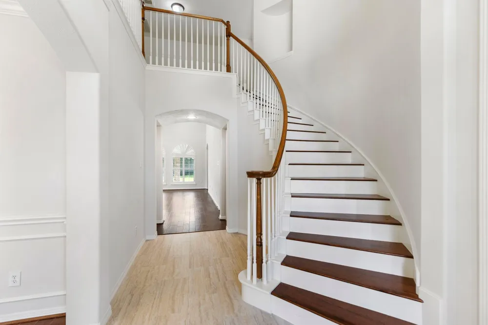 17806 W Copper Lakes Drive Houston, TX 77095