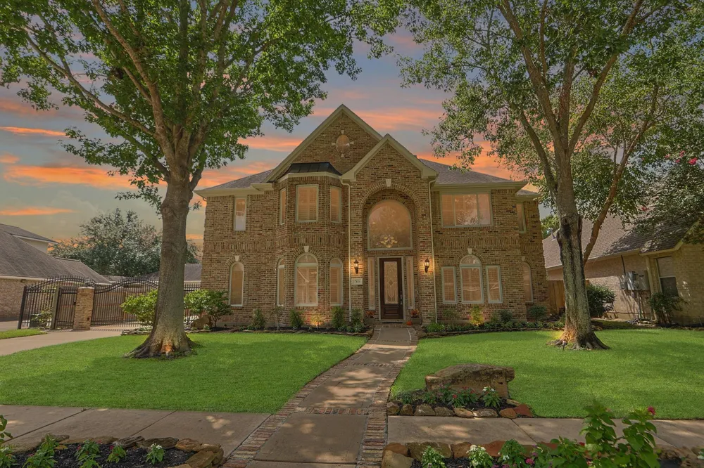 17806 W Copper Lakes Drive Houston, TX 77095