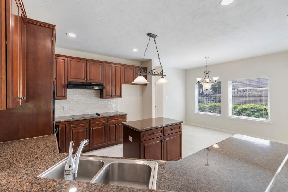 17806 W Copper Lakes Drive Houston, TX 77095