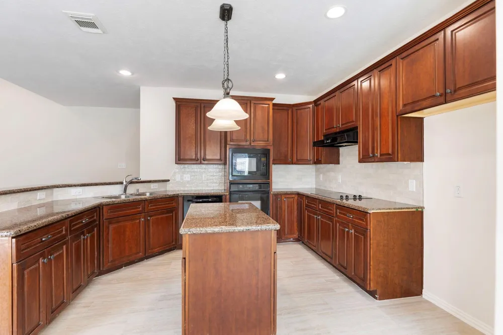 17806 W Copper Lakes Drive Houston, TX 77095