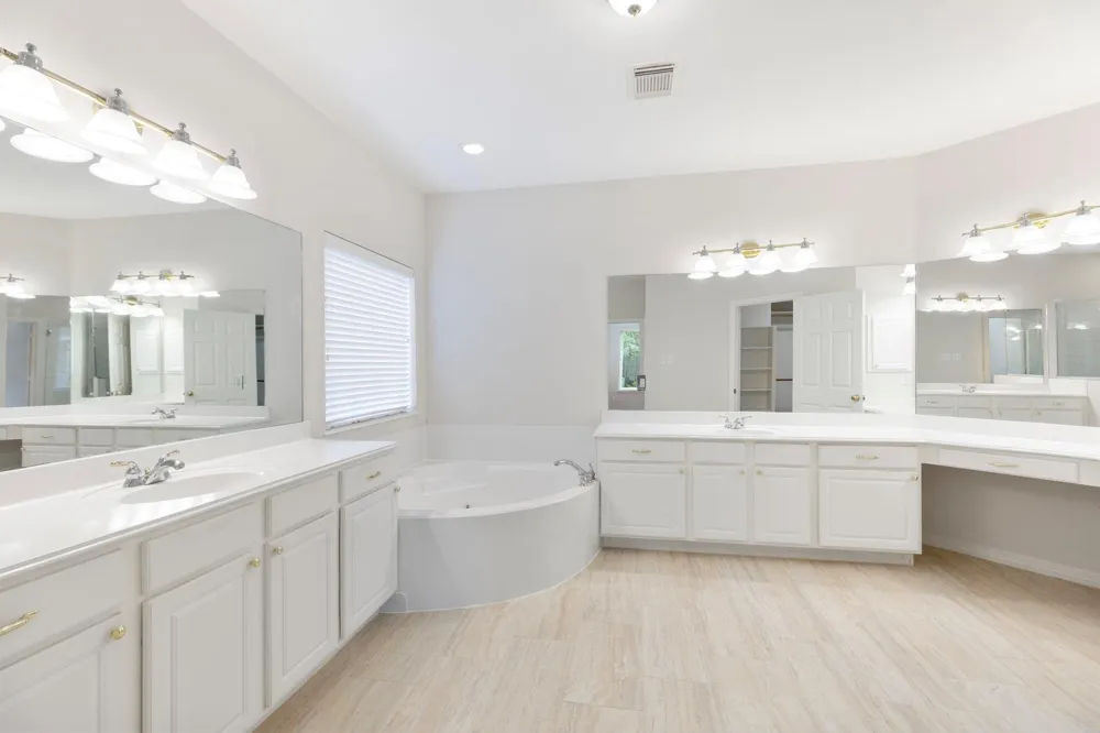 17806 W Copper Lakes Drive Houston, TX 77095