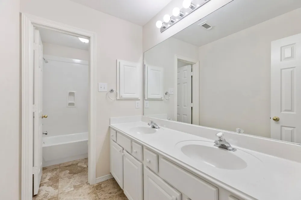 17806 W Copper Lakes Drive Houston, TX 77095