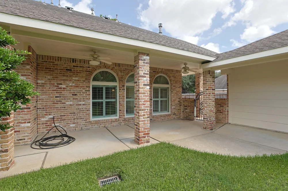 17806 W Copper Lakes Drive Houston, TX 77095