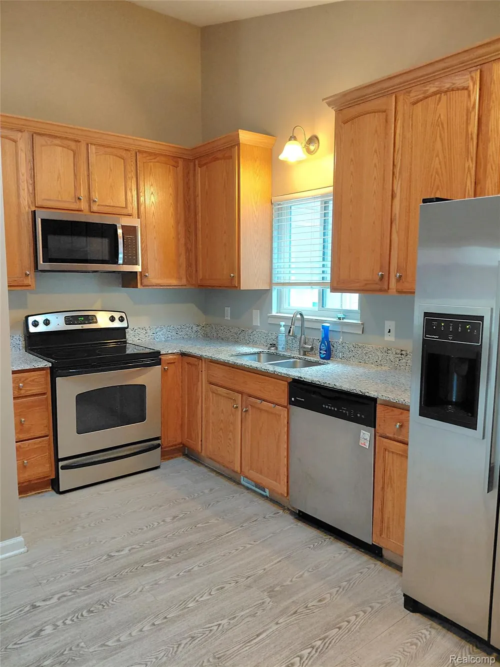 30933 Grandview Avenue Westland City, MI 48186