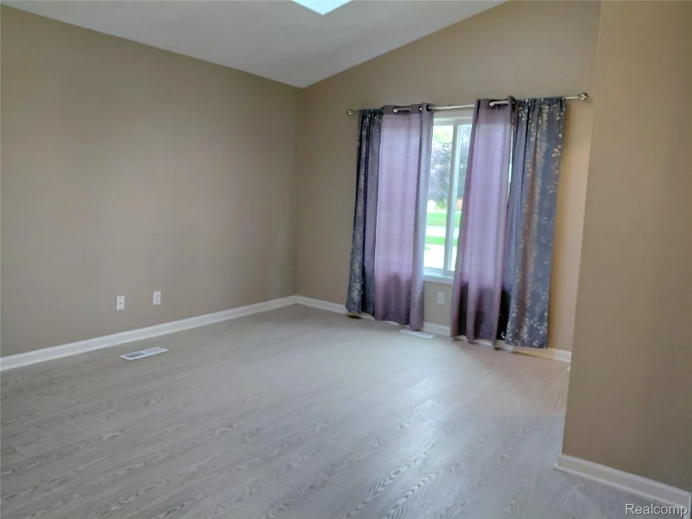 30933 Grandview Avenue Westland City, MI 48186