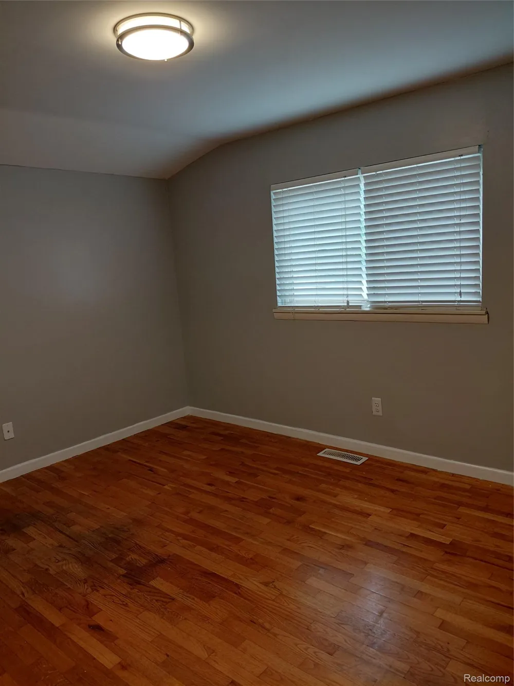 30933 Grandview Avenue Westland City, MI 48186