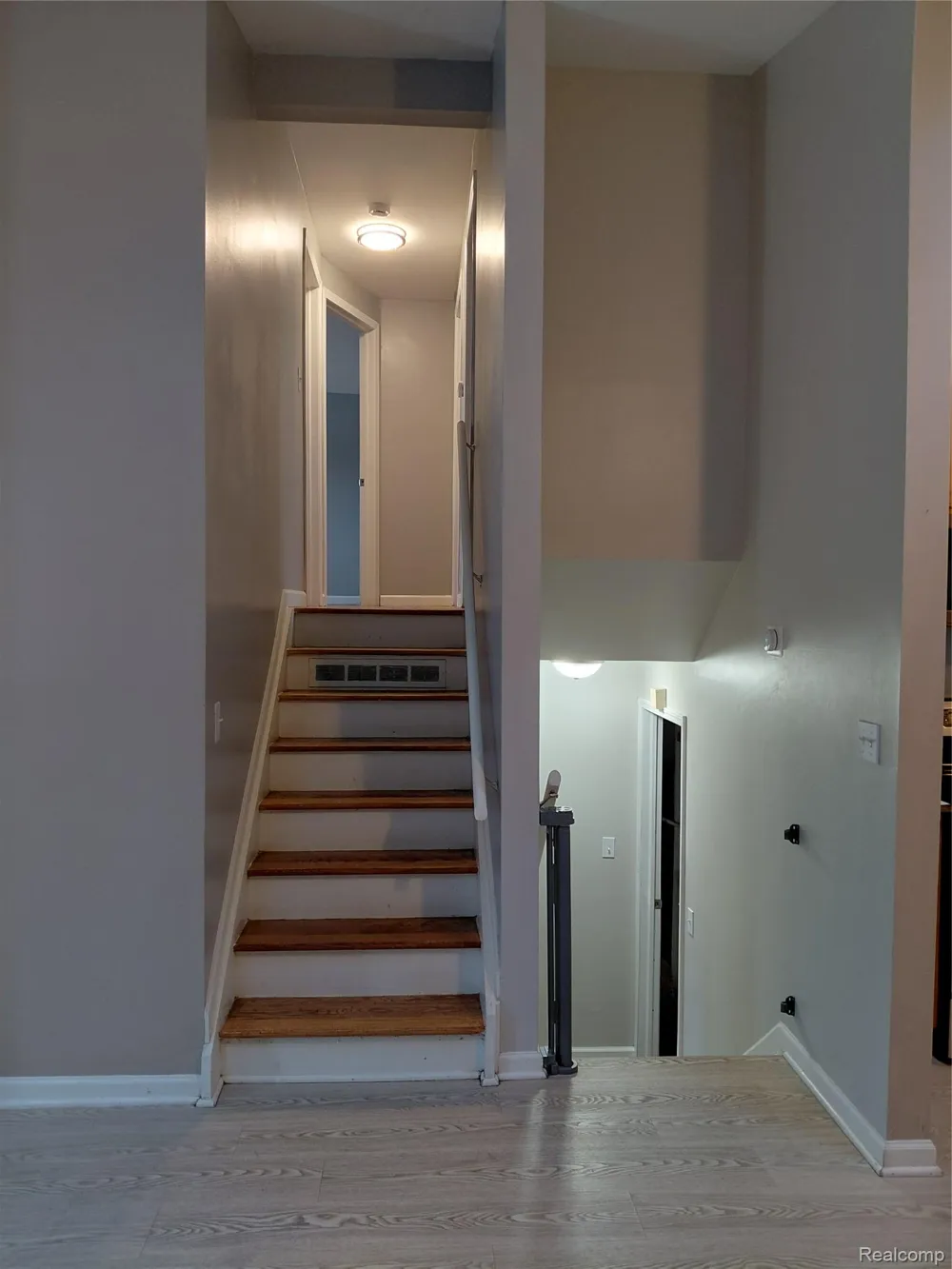 30933 Grandview Avenue Westland City, MI 48186