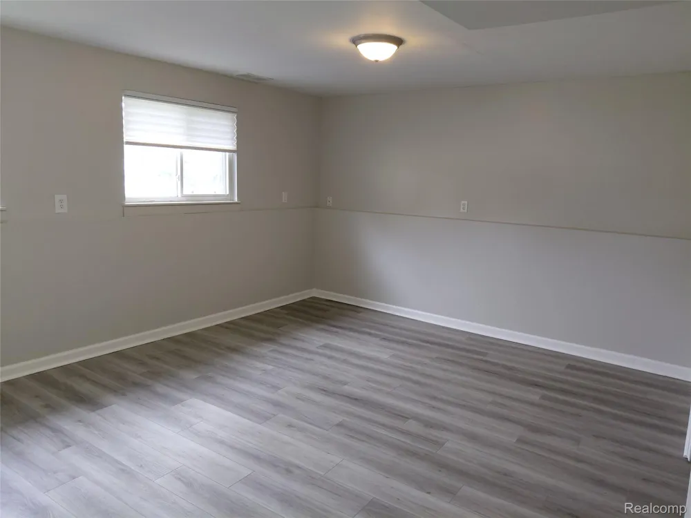 30933 Grandview Avenue Westland City, MI 48186