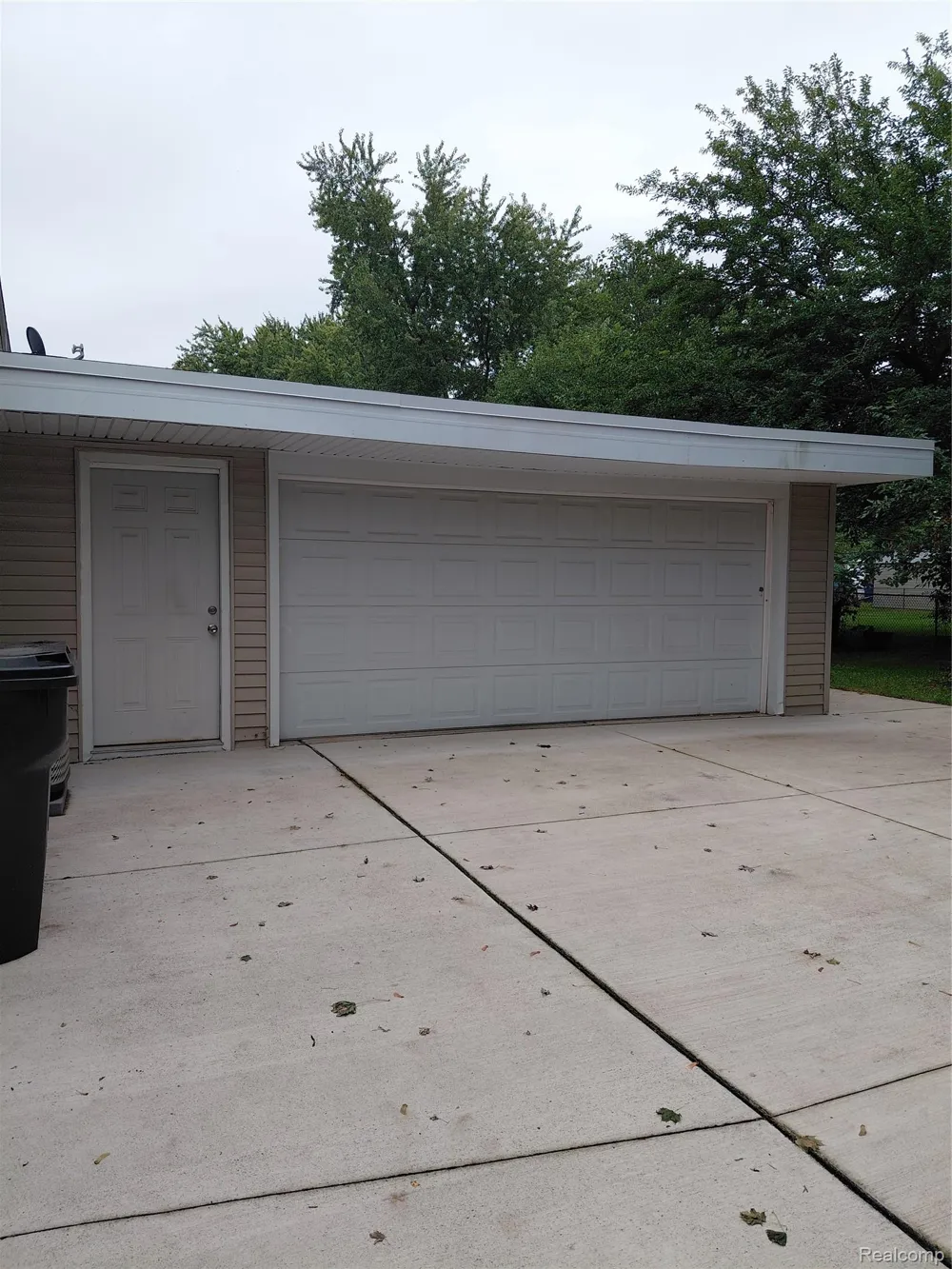 30933 Grandview Avenue Westland City, MI 48186