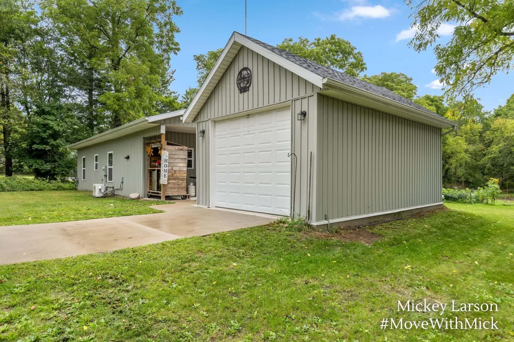 134 E 1st Street Stanton City, MI 48888