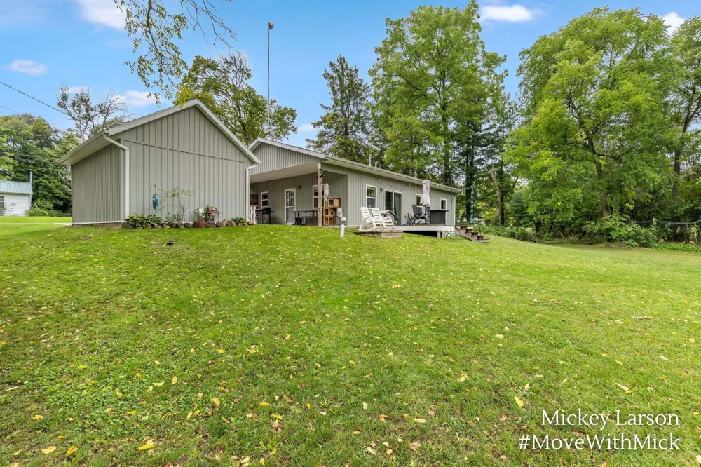 134 E 1st Street Stanton City, MI 48888