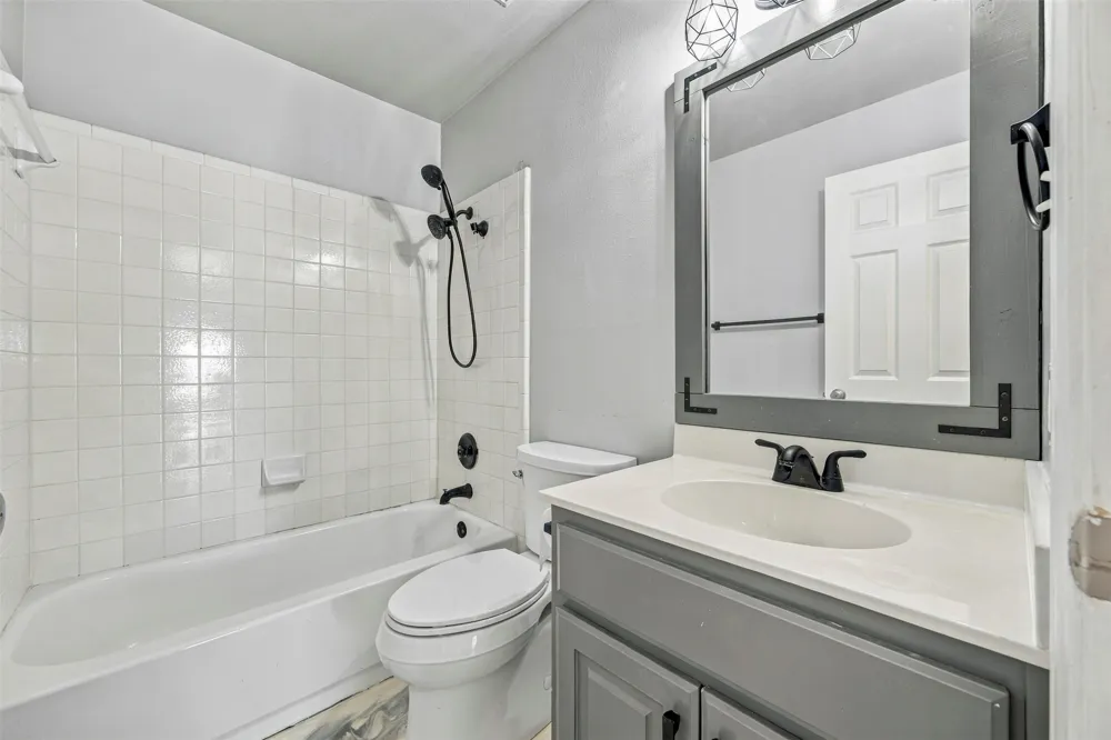 1620 S Turnersville Road Buda, TX 78610