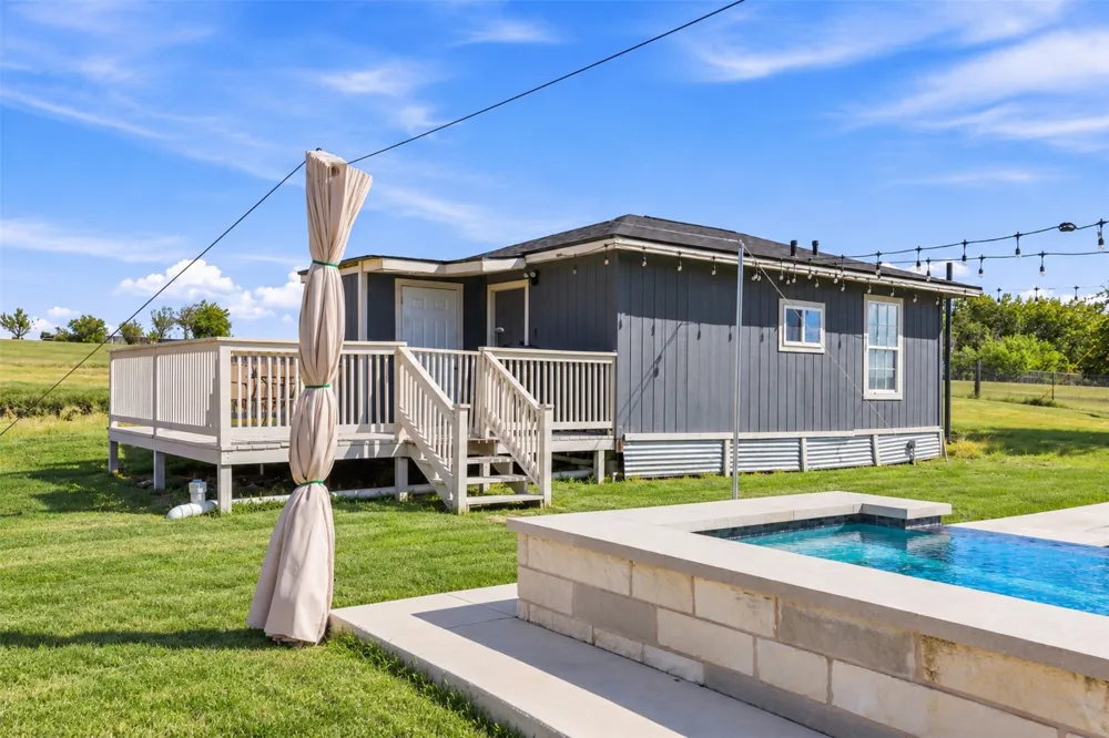 1620 S Turnersville Road Buda, TX 78610