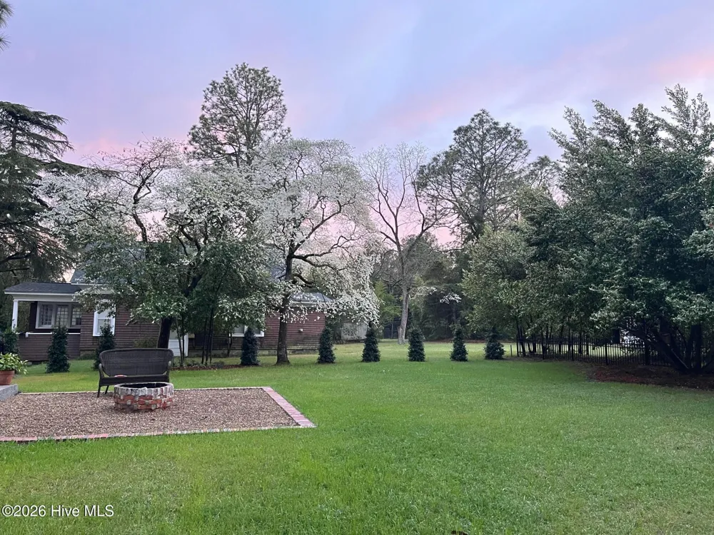 215 S Grape Street Pinebluff, NC 28373