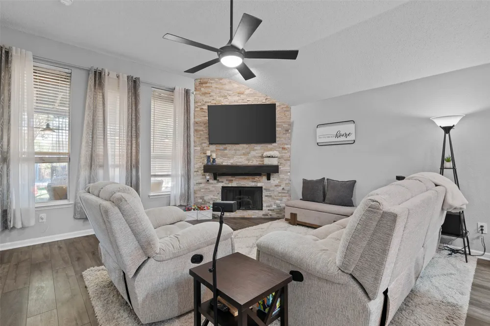 307 Trailwood Drive Allen, TX 75002