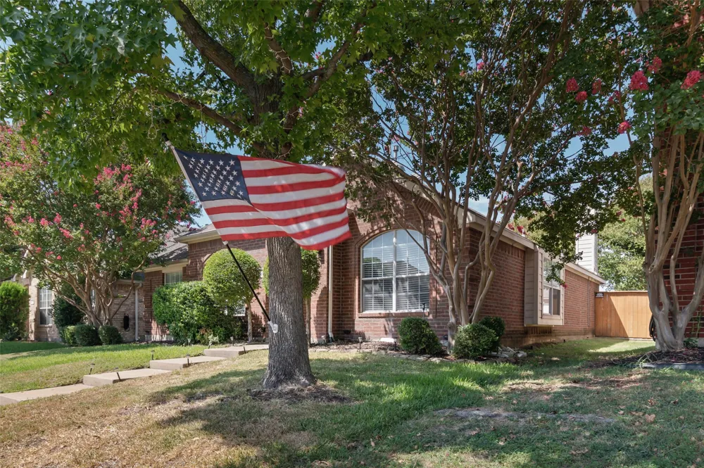 307 Trailwood Drive Allen, TX 75002
