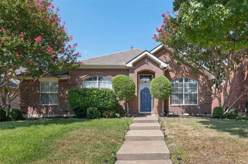 307 Trailwood Drive Allen, TX 75002