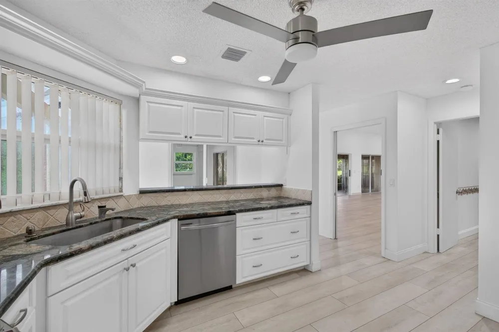 5642 FOREST OAKS TERRACE Delray Beach, FL 33484