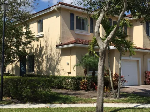 3121 EVERGREEN CIRCLE