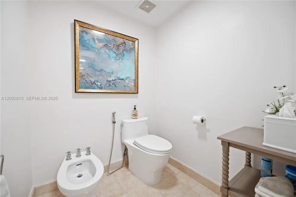 19111 Collins Ave #2207 Sunny Isles Beach, FL 33160