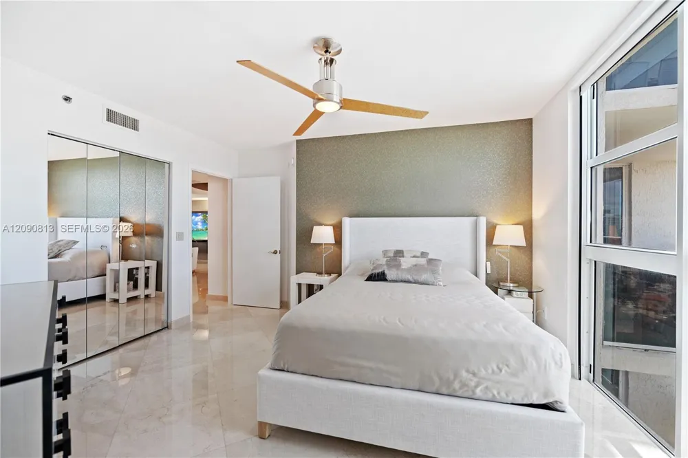19111 Collins Ave #2207 Sunny Isles Beach, FL 33160