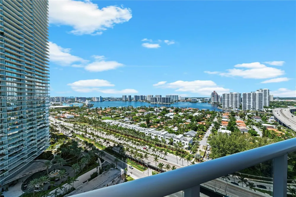 19111 Collins Ave #2207 Sunny Isles Beach, FL 33160