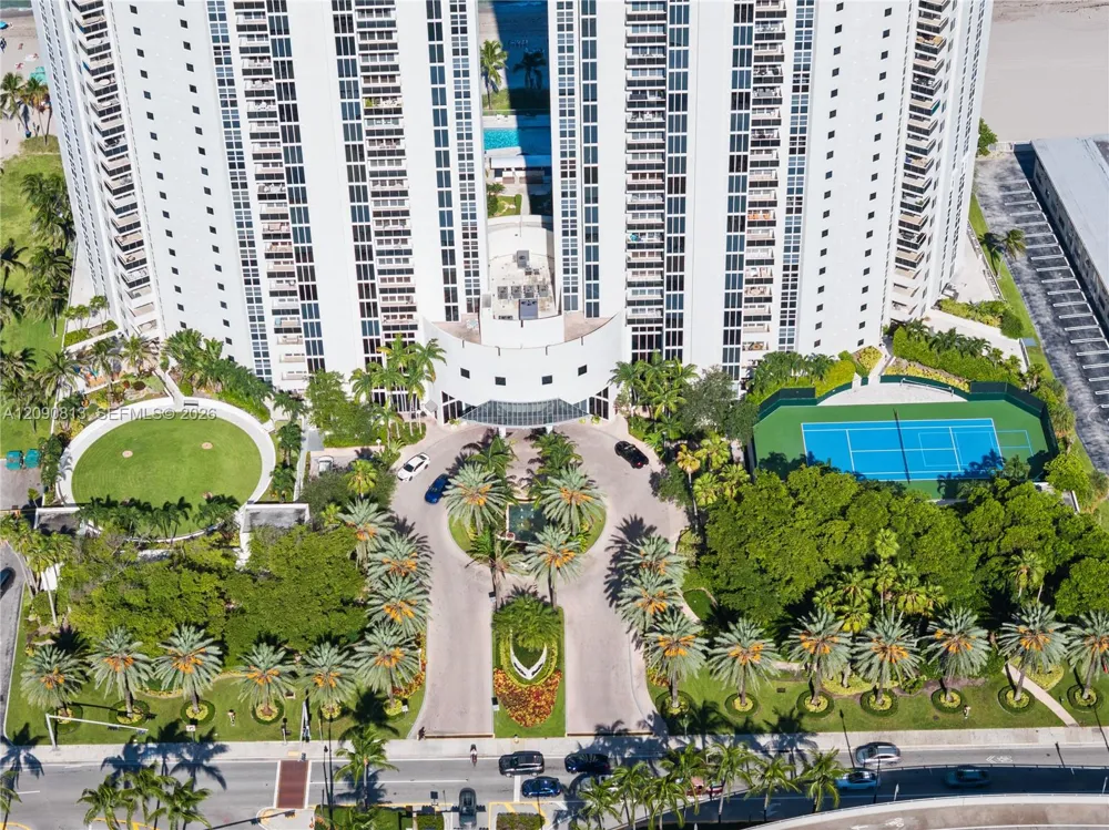 19111 Collins Ave #2207 Sunny Isles Beach, FL 33160