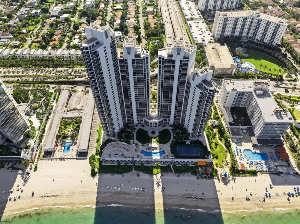 19111 Collins Ave #2207 Sunny Isles Beach, FL 33160