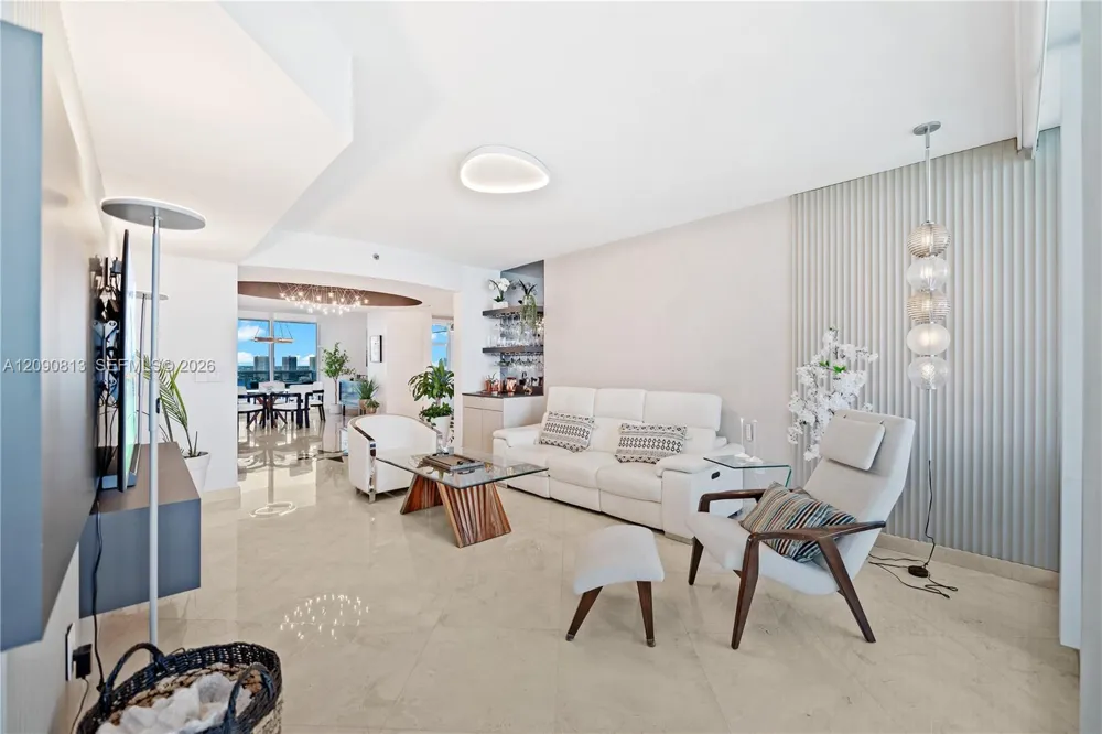 19111 Collins Ave #2207 Sunny Isles Beach, FL 33160