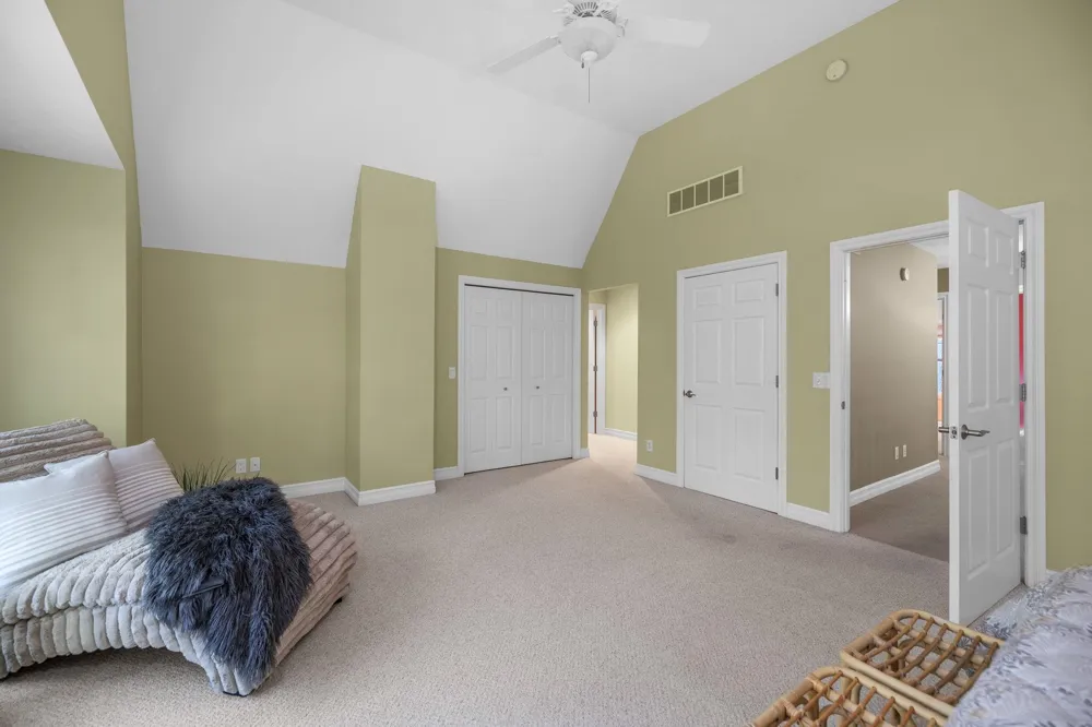 7380 Deepwater Point Acme Township, MI 49690
