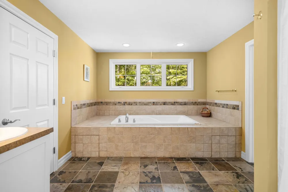 7380 Deepwater Point Acme Township, MI 49690